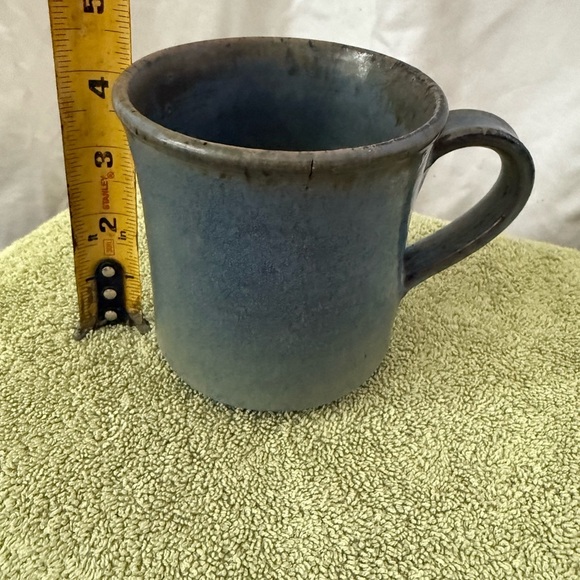 Hand Thrown & Signed Artisan Pottery Coffee Mug Approx 4x4 Plus Handle - Picture 6 of 6